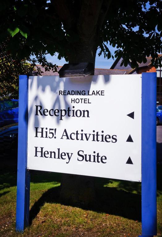 Reading Lake Hotel Экстерьер фото